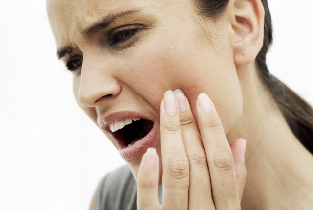 Как быстро избавиться от зубной боли?