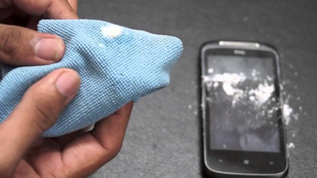 ​Экран вашего мобильного — как новенький: убираем царапины