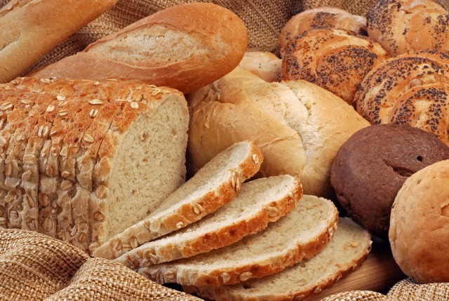 Храним хлеб правильно: 3 варианта для любой кухни