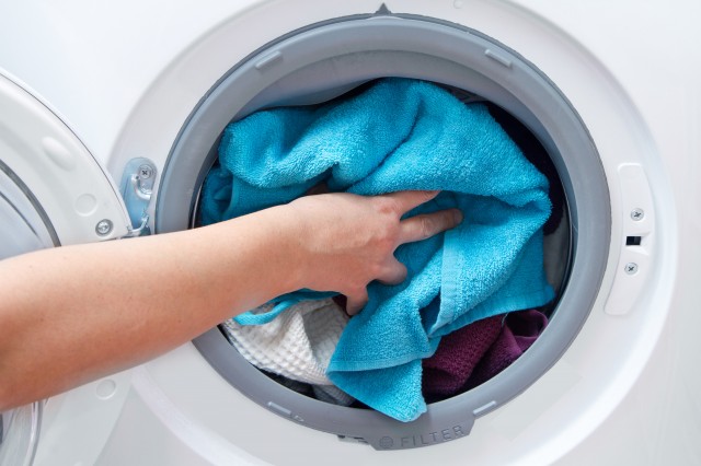 ​Неприятный запах в стиральной машине: что делать и как избежать
