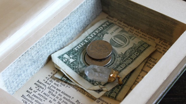​Как спрятать деньги в собственном доме