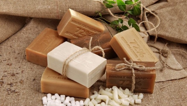 9 способов применения хозяйственного мыла в повседневной жизни