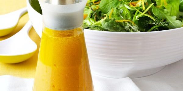 Как приготовить апельсиновую заправку для салата?