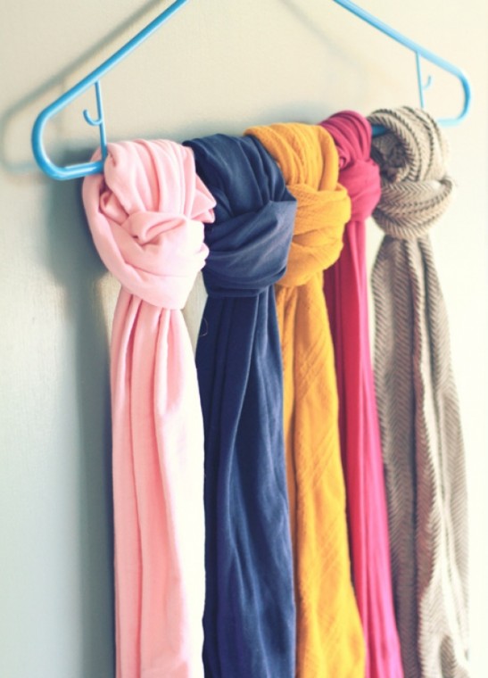 Самые разные способы хранения шарфов
