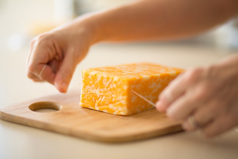 ​Идеальный способ нарезки мягкого сыра