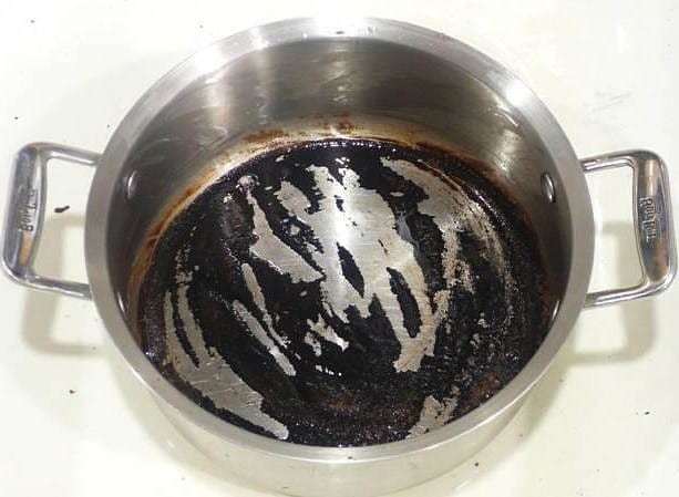 Как отмыть пригоревшую кастрюлю