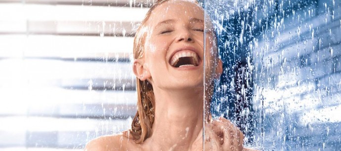 8 причин, почему полезно принимать холодный душ ежедневно