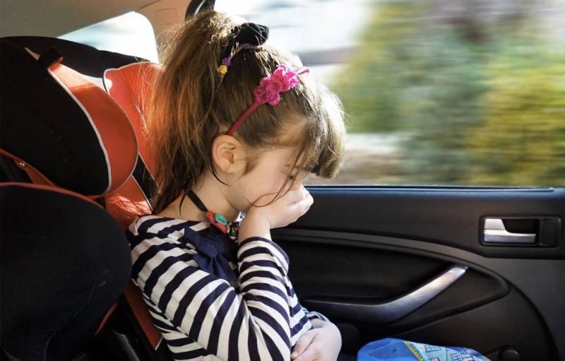 ​Ребёнка укачивает в машине: что делать