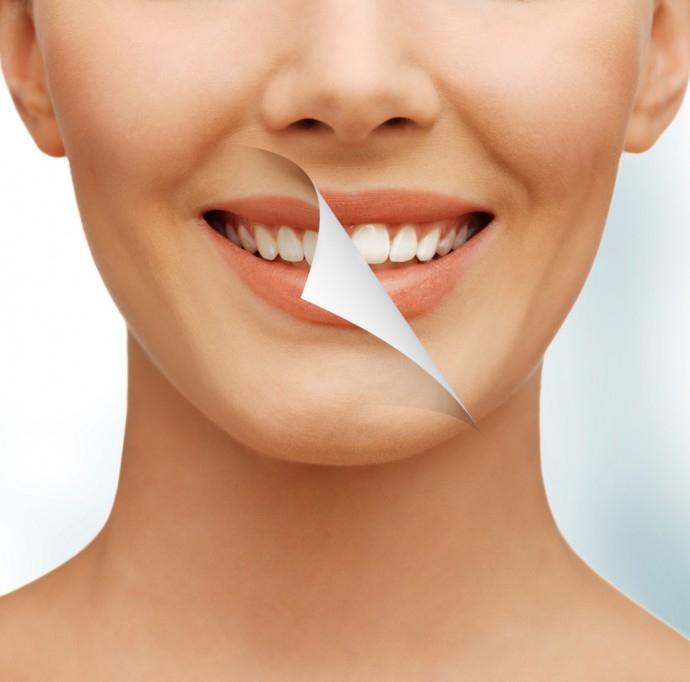 Как отбелить зубы и не нанести им вреда