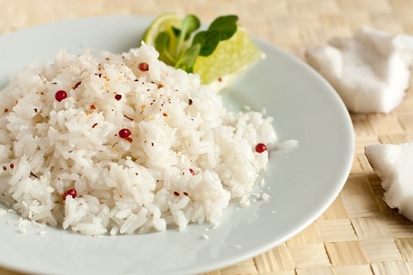 Что делать, если подгорел рис?
