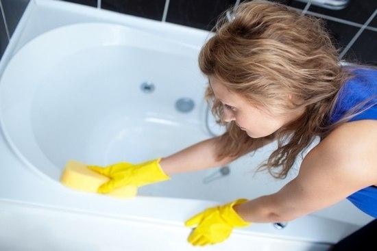 Как просто и быстро очистить ванну
