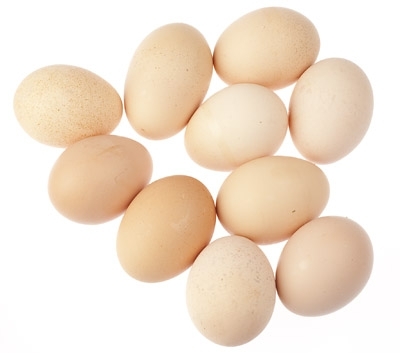 Как отличить сырые яйца от вареных?