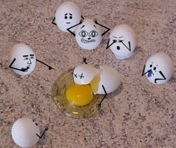 Яйца с надтреснутой скорлупой не вытекут