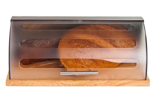 Что делать, если хлеб регулярно покрывается плесенью