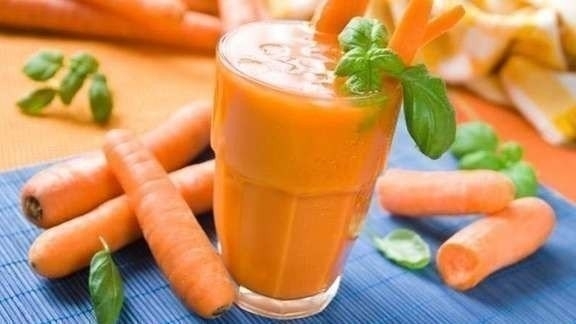 Чем полезен морковный сок?