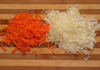 Как придать золотистый цвет моркови и луку