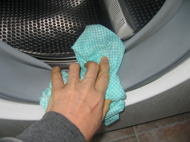 ​Как очистить стиральную машину от плесени