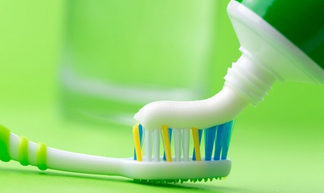 Способы применения зубной пасты, о которых вы не знали