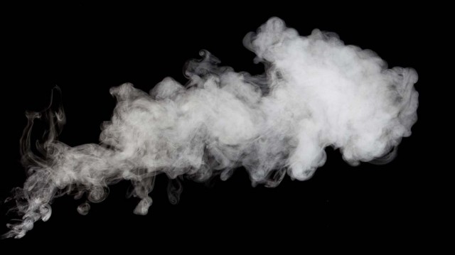 ​Как вывести запах табака: 7 проверенных хитростей