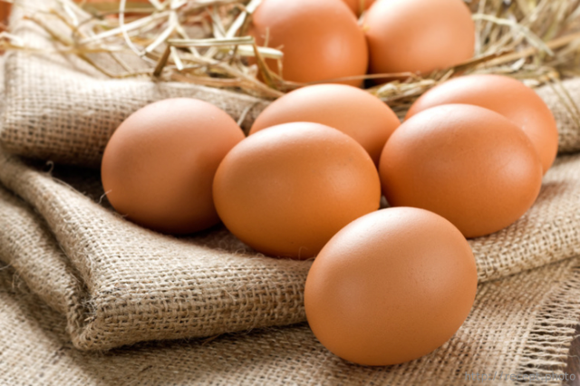 Яйцо куриное - полезные свойства, лечение