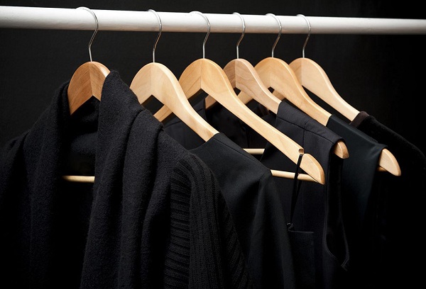 Как восстановить черный цвет одежды?