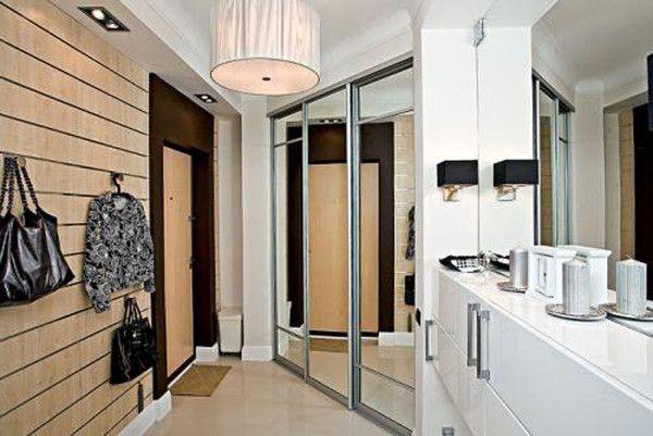 Зачем вешать зеркало напротив входной двери Зачем вешать зеркало напротив входной двери