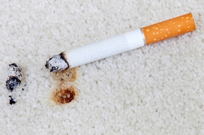 Как замаскировать прожжённое пятно от сигареты