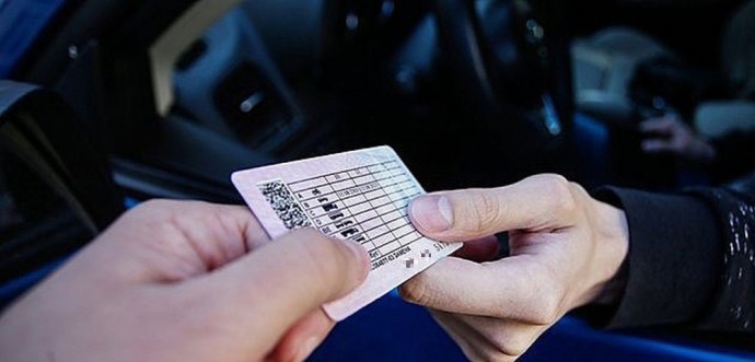 Массовое лишение водительских прав за запотевшие стекла авто