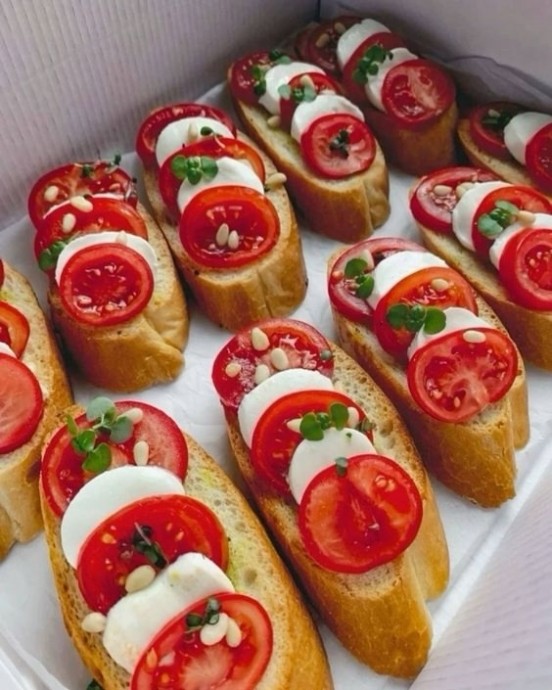 ​Как сделать красивые и вкусные бутерброды на новогодний стол