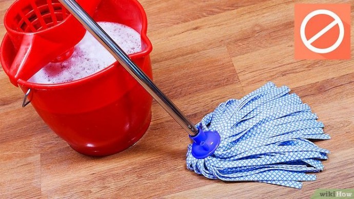 ​В какой воде нужно макать швабру для идеальной чистоты