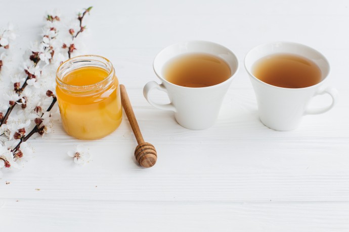 ​Как избавиться от следов сока или чая на столешнице