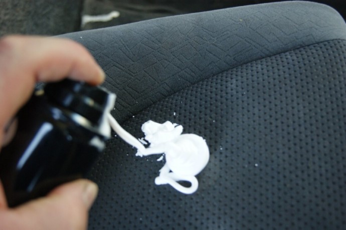 ​Очистка сидений в машине пеной для бритья