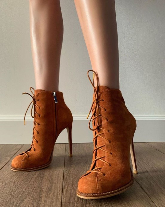 Убираем пятна на обуви из замши и нубука Убираем пятна на обуви из замши и нубука