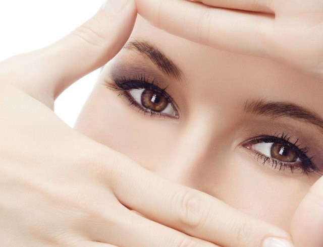 ​Как подтянуть веки и кожу вокруг глаз без операций