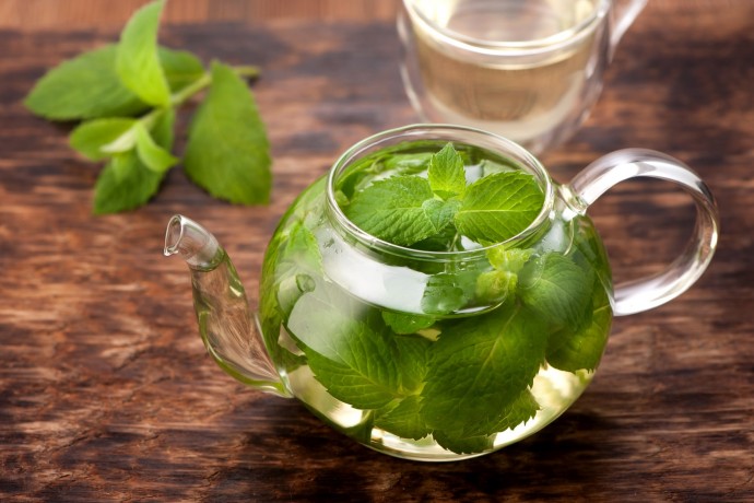 ​Мятный, ромашковый и другие травяные чаи, которые помогут успокоиться