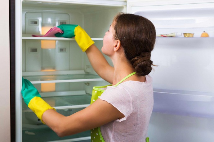 ​Как не сломать холодильник при мытье