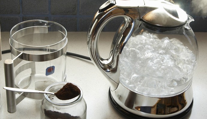 Сколько раз можно кипятить нашу воду в чайнике Сколько раз можно кипятить нашу воду в чайнике