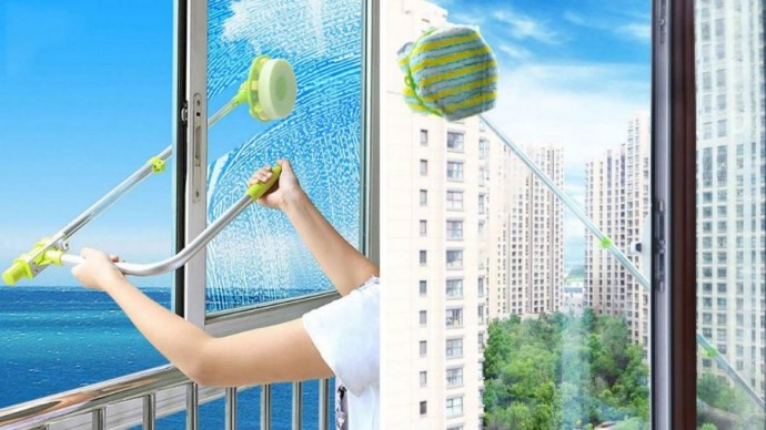 Как помыть окна снаружи на высоком этаже