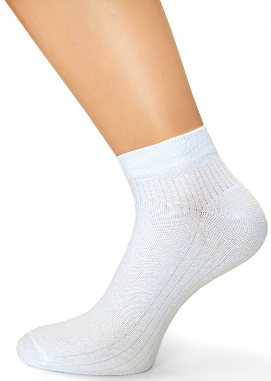 Как легко отстирать белые носки: 2 способа
