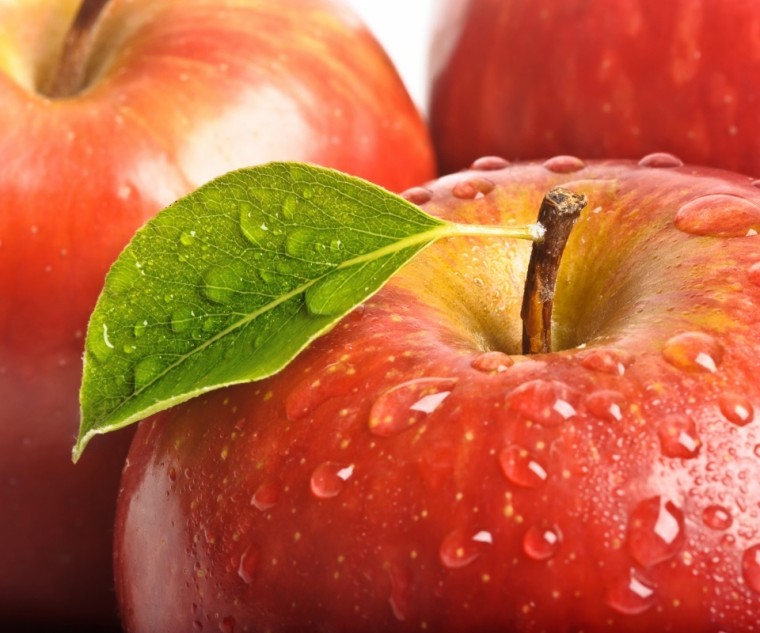 Съедаем два яблока в день и нам не будут нужны врачи