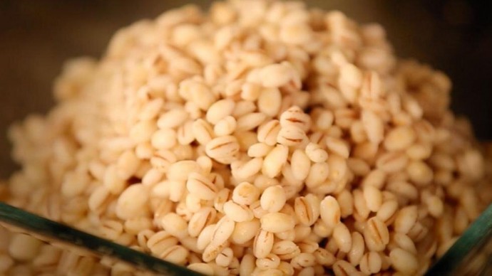 ​Как перловая крупа превращает грунт в идеальный для рассады