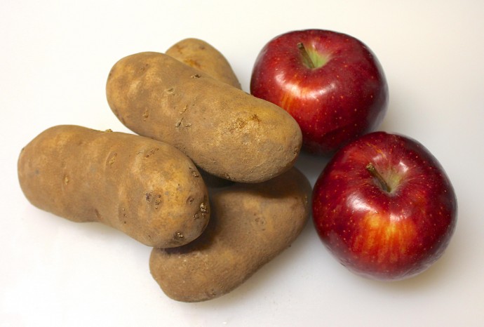 Почему яблоки и картофель нужно хранить вместе