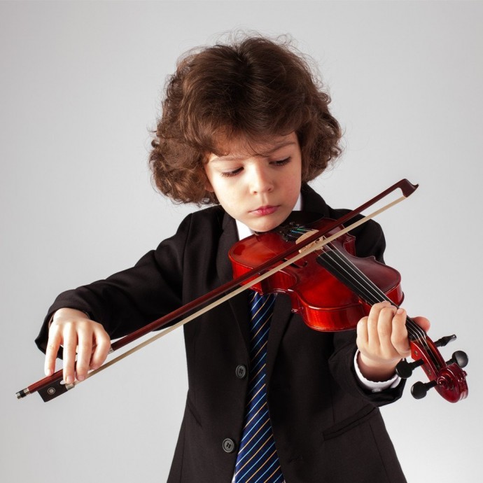 Зачем еврейских детей учат играть на скрипке