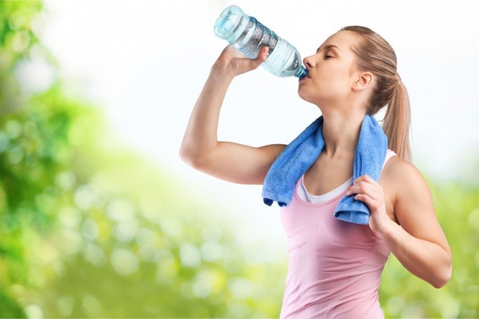 ​Как пить воду во время тренировок