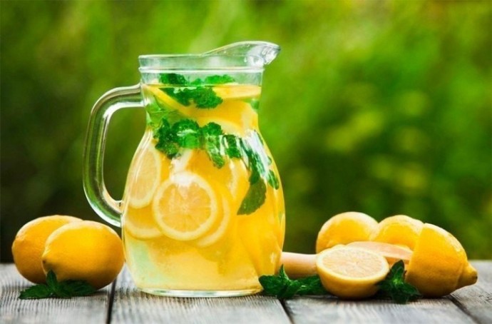 ​Вода с лимоном очищает кровь