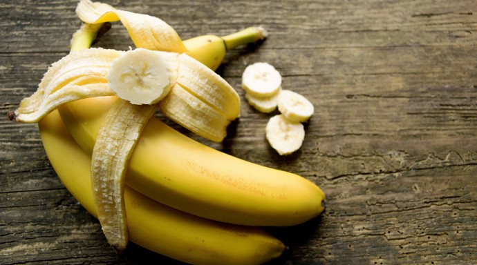 Как хранить бананы дома правильно, чтобы зеленые дозрели, а желтые не почернели