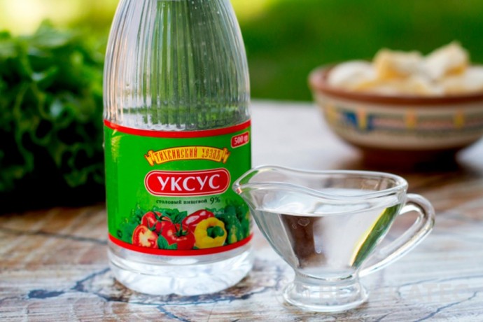 Добавляем уксус при стирке белья Добавляем уксус при стирке белья