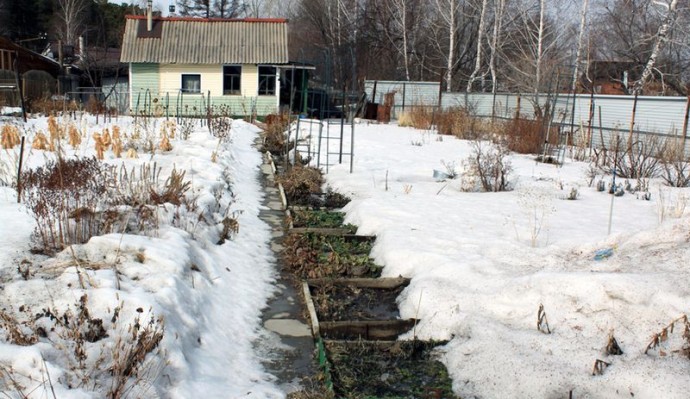 Март на даче Март на даче