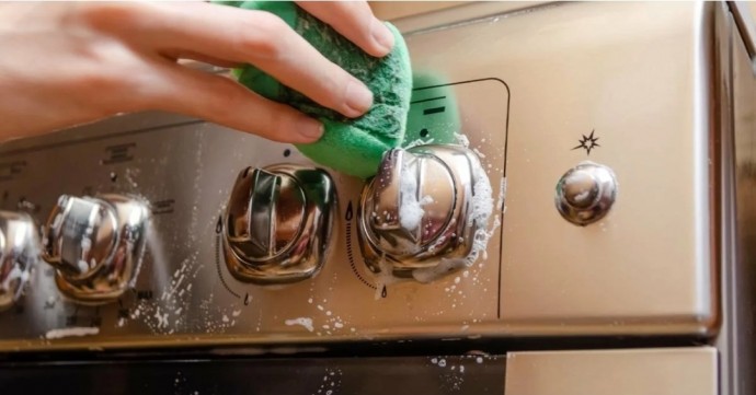 ​Очищаем ручки плиты до блеска за 5 минут