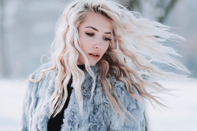 Как позаботиться о волосах, чтобы они пережили зиму